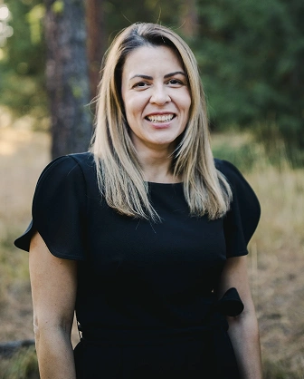 Dr. Mariana Brenner, DVM