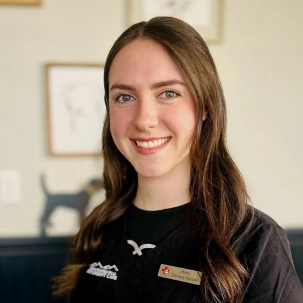Peyton providing friendly and compassionate veterinary care for pets.